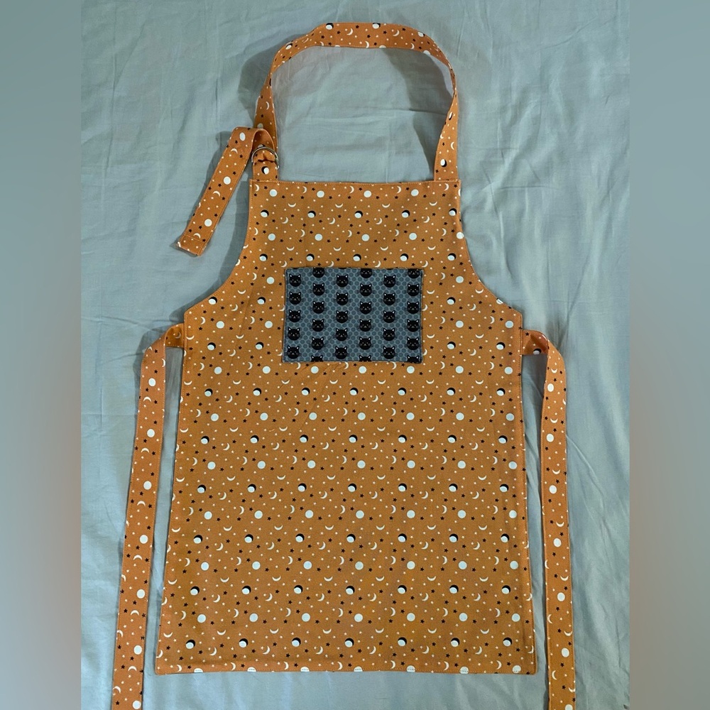 New Child Apron with Pocket - Reversible 2-Sided Custom Made Cats & Moons